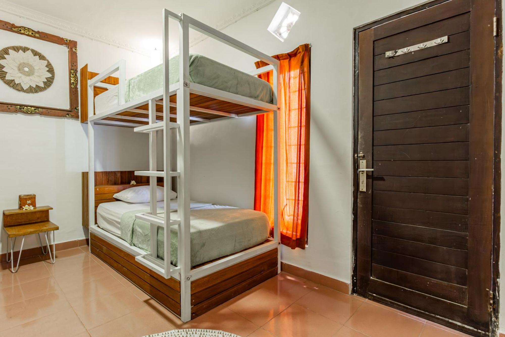 Capital O 93944 Geweka Homestay Джимбаран Экстерьер фото
